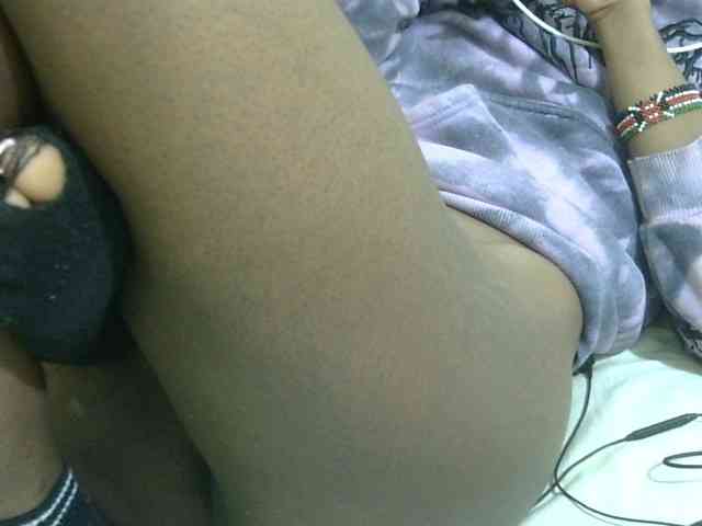 Cuteavril webcam