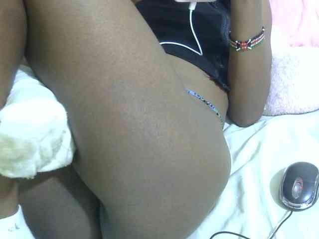 Cuteavril webcam