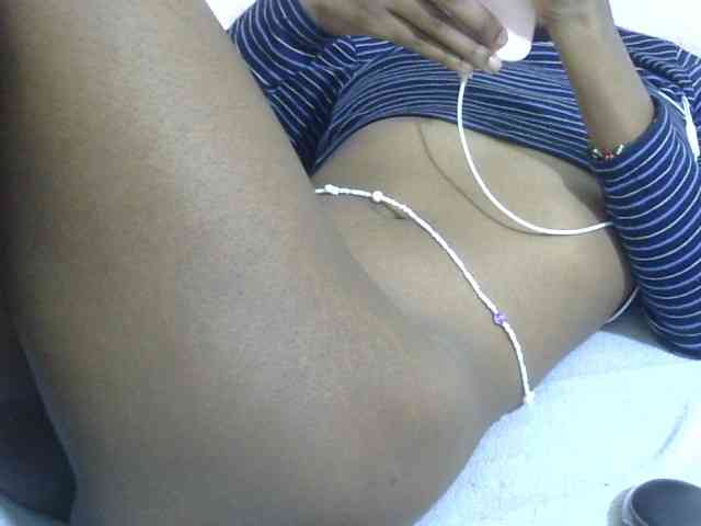 Cuteavril webcam
