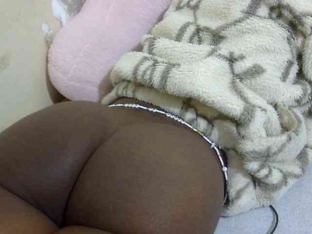 Cuteavril webcam