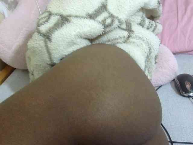 Cuteavril webcam