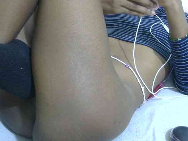 Cuteavril webcam