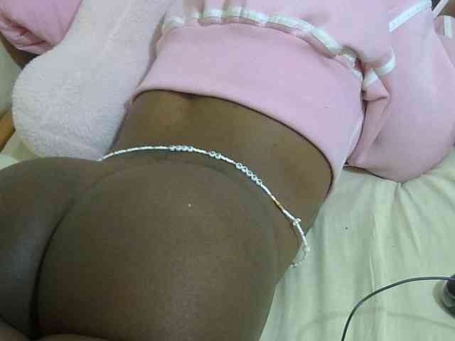 Cuteavril webcam