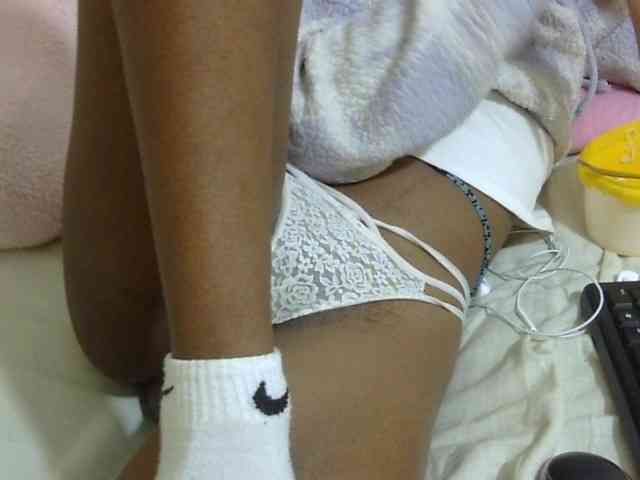 Cuteavril webcam