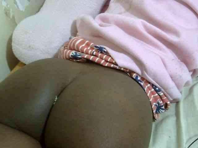 Cuteavril webcam
