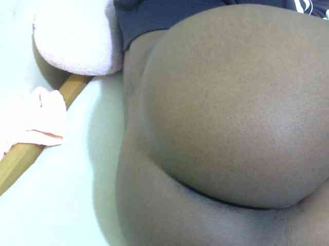 Cuteavril webcam
