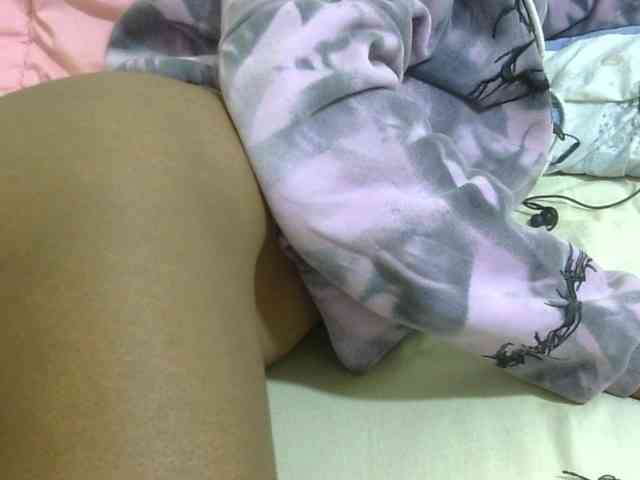 Cuteavril webcam