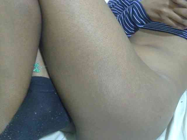 Cuteavril webcam