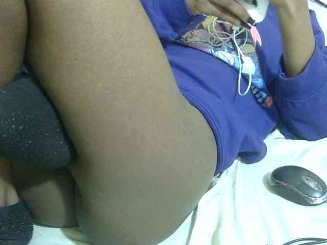 Cuteavril webcam