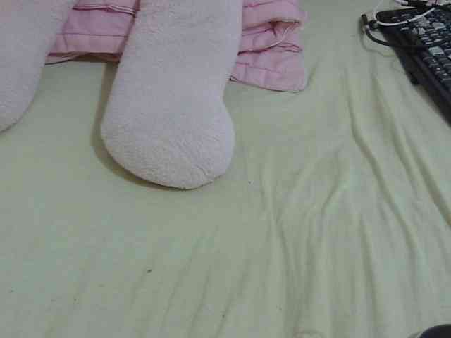 Cuteavril webcam
