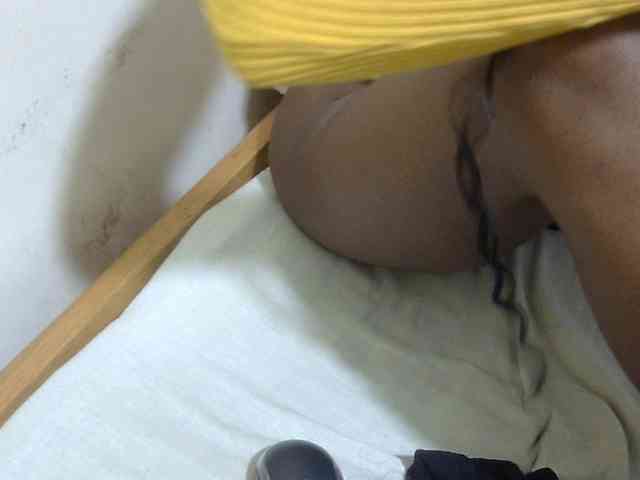 Cuteavril webcam