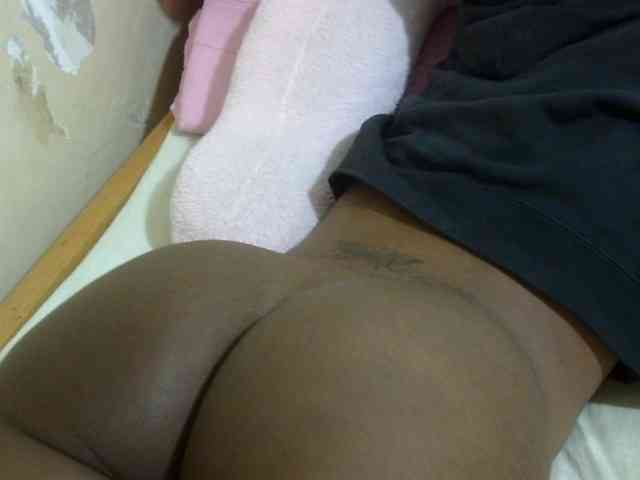 Cuteavril webcam