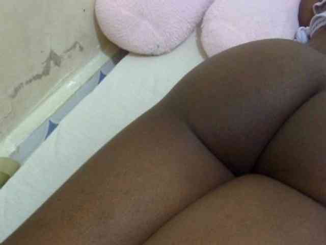 Cuteavril webcam