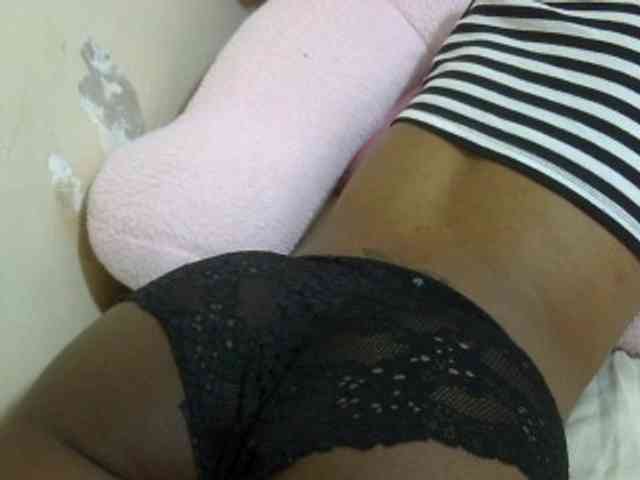 Cuteavril webcam
