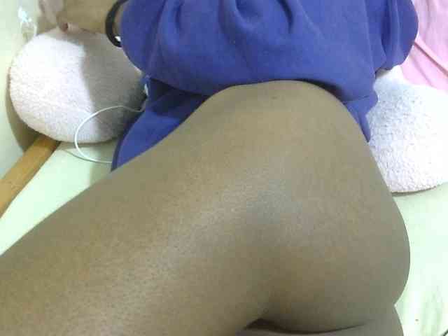 Cuteavril webcam