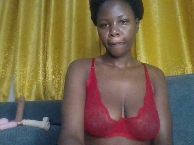 Chococreamm live cam on BongaCams