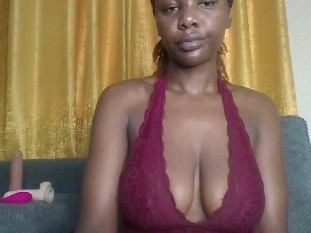 Chococreamm live cam on BongaCams
