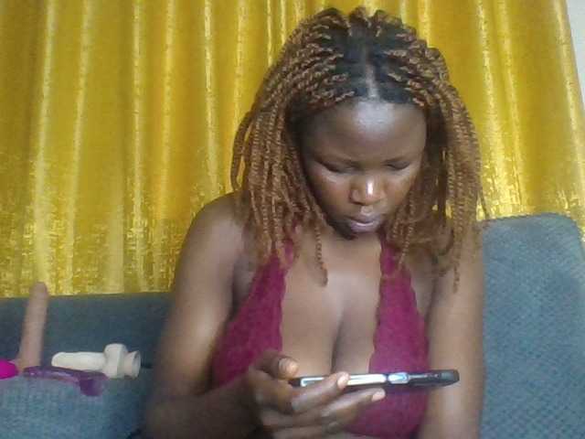 Chococreamm live cam on BongaCams