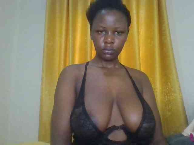 Chococreamm webcam