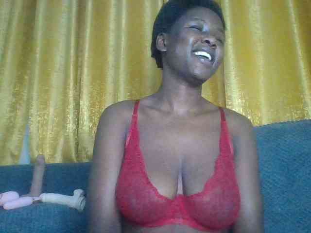 Chococreamm webcam