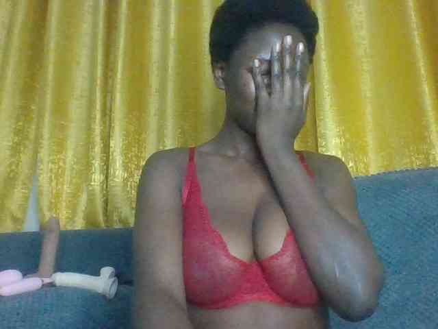 Chococreamm webcam