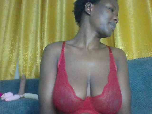 Chococreamm webcam