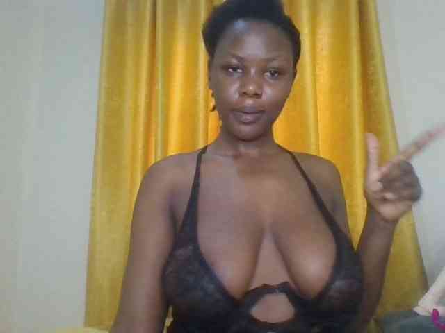 Chococreamm webcam