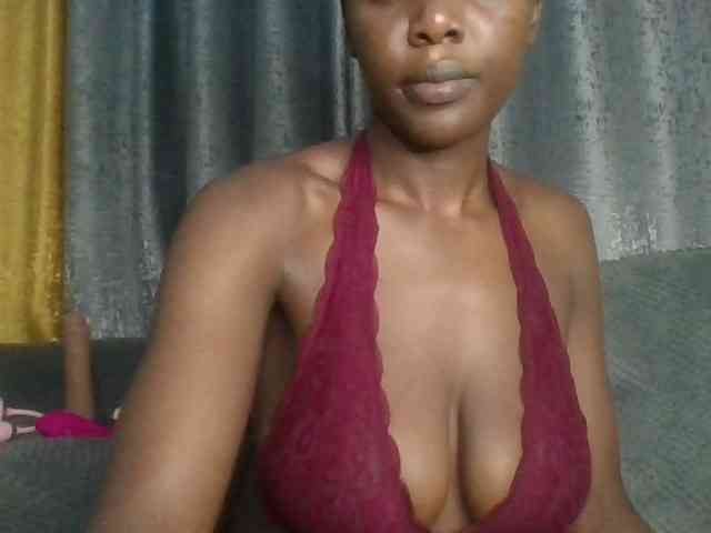 Chococreamm webcam
