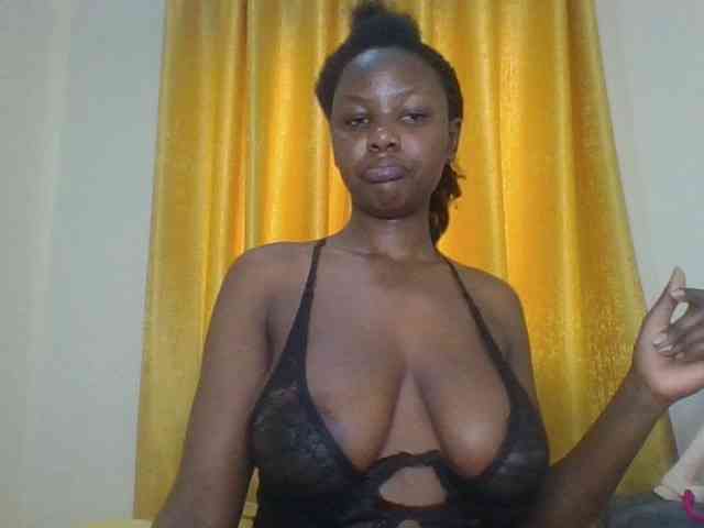 Chococreamm webcam