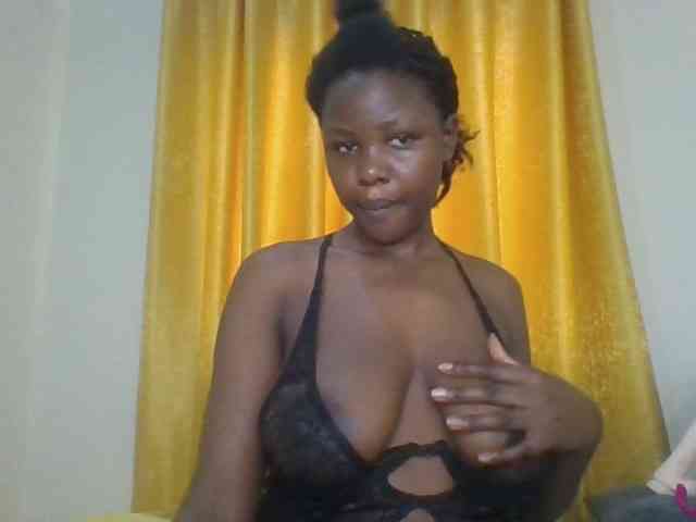 Chococreamm webcam