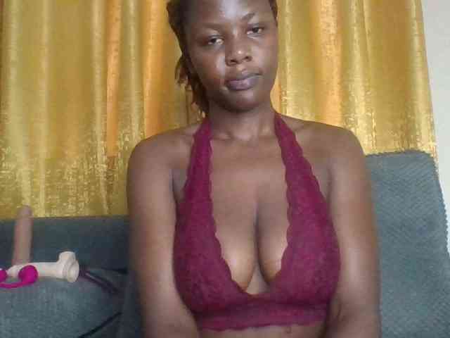 Chococreamm webcam