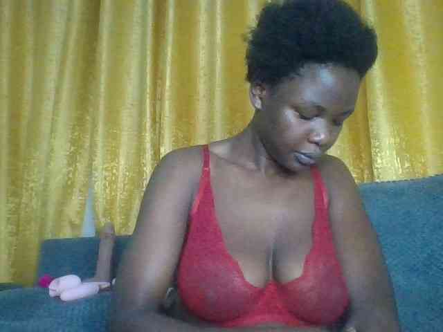 Chococreamm webcam