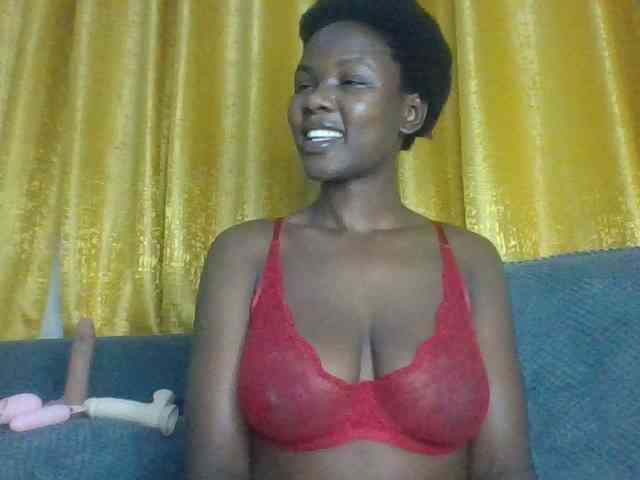 Chococreamm webcam