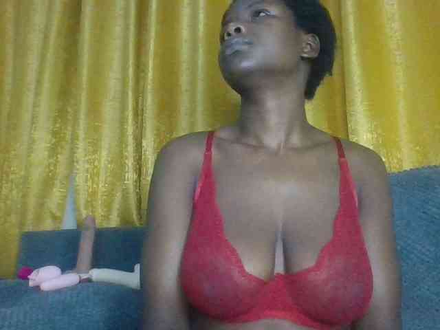 Chococreamm webcam