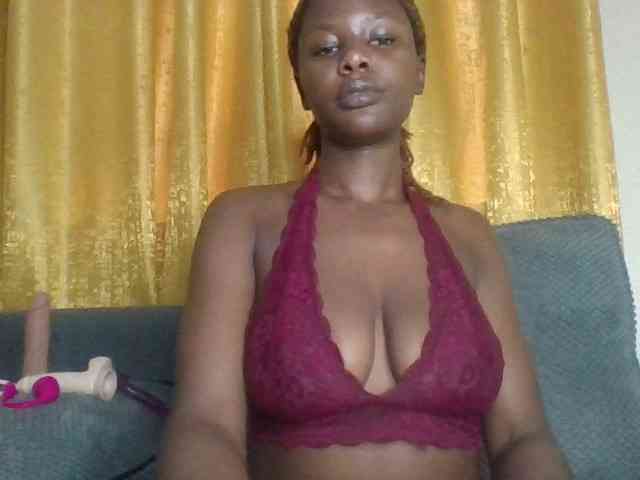 Chococreamm webcam