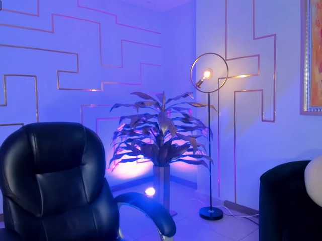 SarahYates live cam on BongaCams