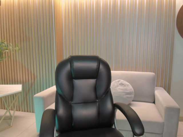 SarahYates's BongaCams show and profile