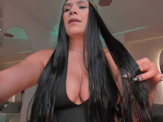 SarahYates's BongaCams show and profile