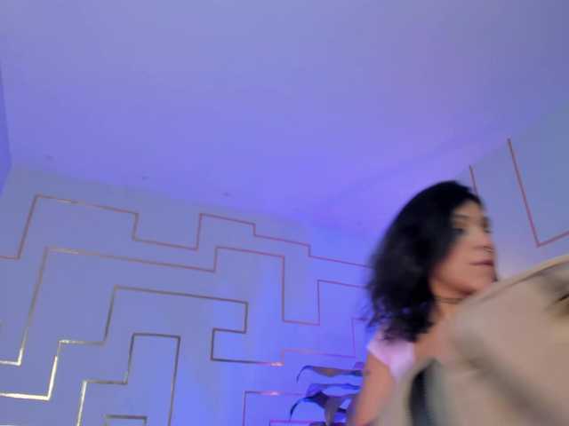 SarahYates live cam on BongaCams
