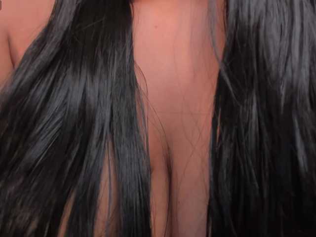 SarahYates's BongaCams show and profile