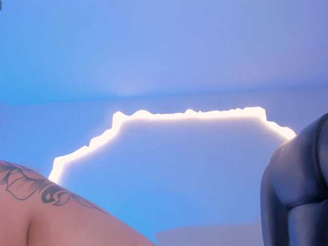 SarahYates live cam on BongaCams