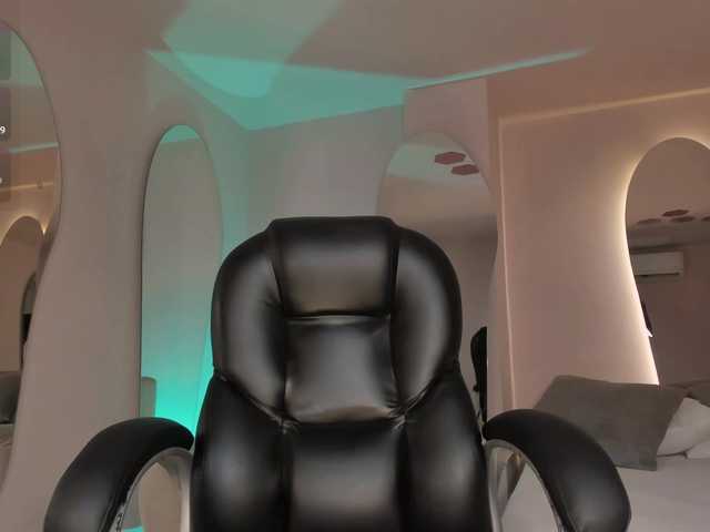 SarahYates's BongaCams show and profile