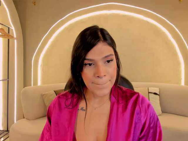 SarahYates's BongaCams show and profile