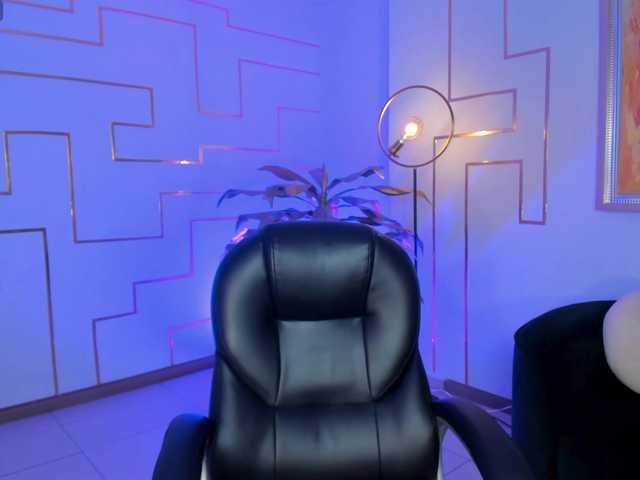 SarahYates live cam on BongaCams