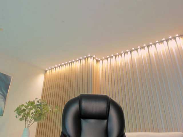 SarahYates's BongaCams show and profile