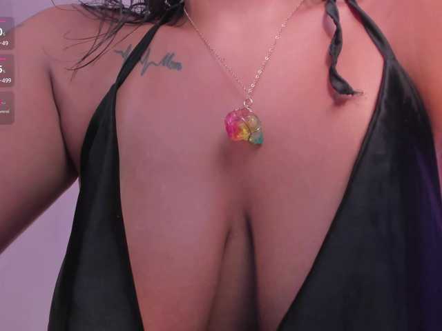 SarahYates live cam on BongaCams