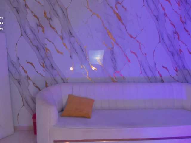 SarahYates live cam on BongaCams