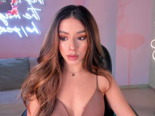 IsabellaMoreau live cam on BongaCams