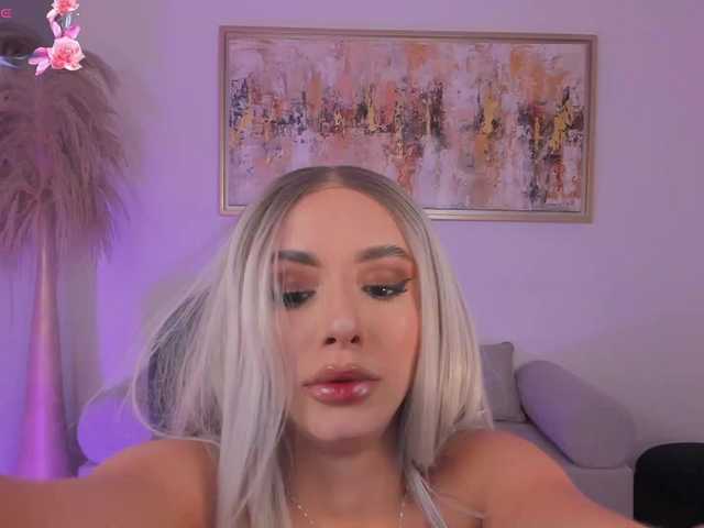 IsabellaMoreau live cam on BongaCams