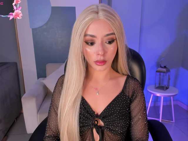 IsabellaMoreau live cam on BongaCams